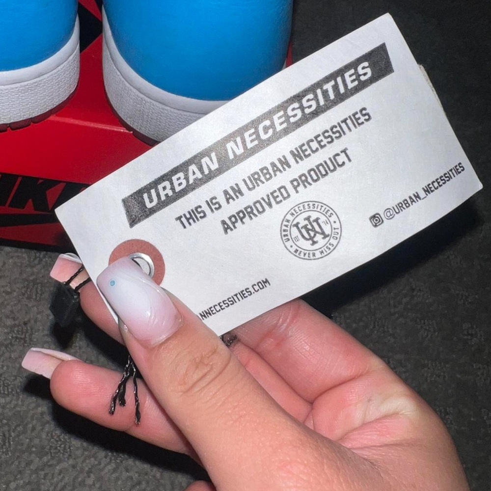 Jordan 1 Retro High
NC to Chi - Picture 5 of 6